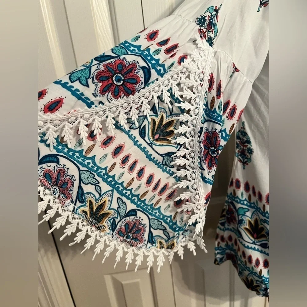 NWT Licia Peasant Boho Blouse Floral Paisley with Crochet Lace - Picture 8 of 12
